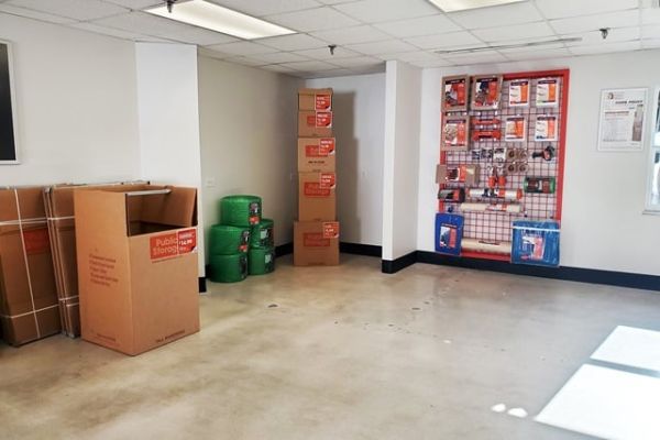 Public Storage - West Palm Beach - 3601 W Blue Heron Blvd - 3601 W Blue Heron Blvd