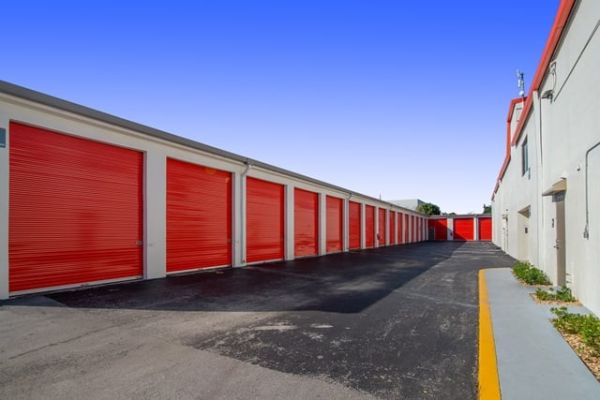 Public Storage - Oakland Park - 1650 W Oakland Park Blvd - 1650 W Oakland Park Blvd