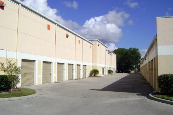 Public Storage - Naples - 7325 Davis Blvd - 7325 Davis Blvd