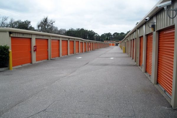 Public Storage - South Daytona - 2450 S Nova Road - 2450 S Nova Road