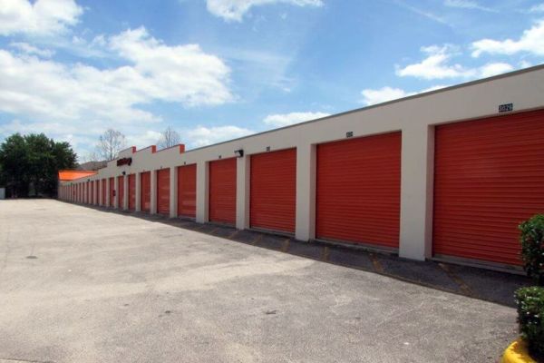 Public Storage - Lake Mary - 3725 W Lake Mary Blvd - 3725 W Lake Mary Blvd