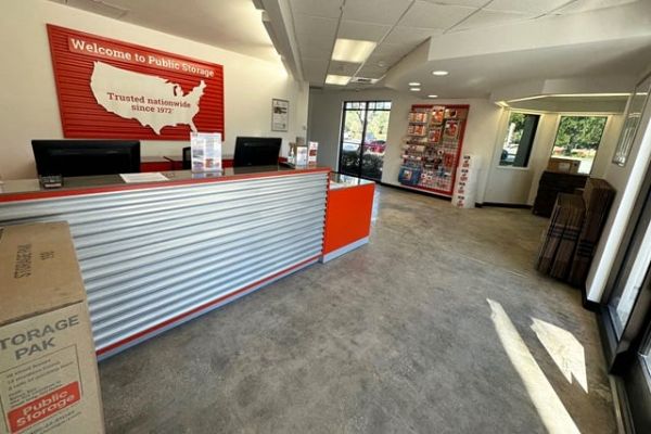 Public Storage - Lake Mary - 3725 W Lake Mary Blvd - 3725 W Lake Mary Blvd