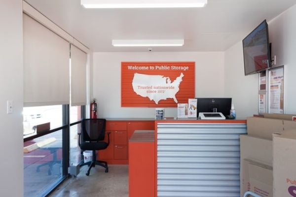 Public Storage - Austin - 10100 North I-35 - 10100 North I-35