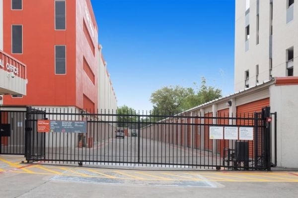 Public Storage - Houston - 3732A Westheimer Road - 3732A Westheimer Road