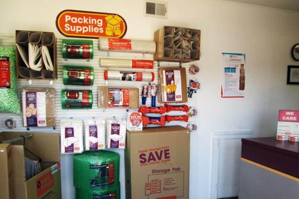 Public Storage - Fort Worth - 1001 W Beach Street - 1001 W Beach Street