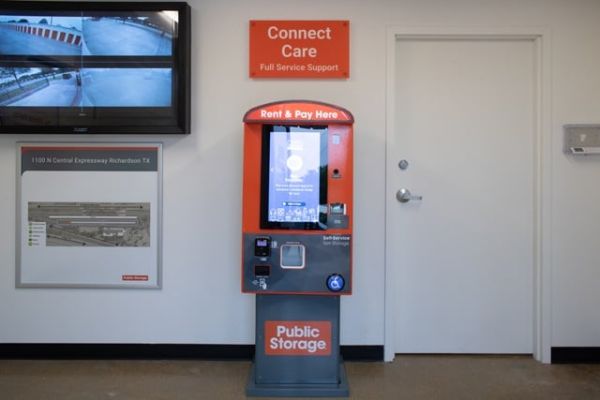 Public Storage - Richardson - 1100 North Central Expressway - 1100 North Central Expressway
