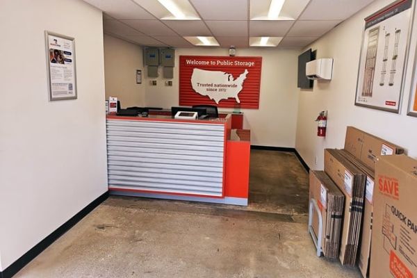 Public Storage - Houston - 9030 North Freeway - 9030 North Freeway