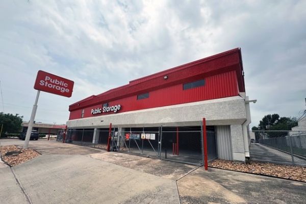 Public Storage - Houston - 2415 Mangum Road - 2415 Mangum Road