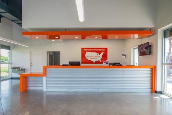 Public Storage - Sarasota - 4550 Clark Rd - 4550 Clark Rd