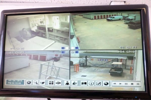 Public Storage - Houston - 16303 Loch Katrine Lane - 16303 Loch Katrine Lane