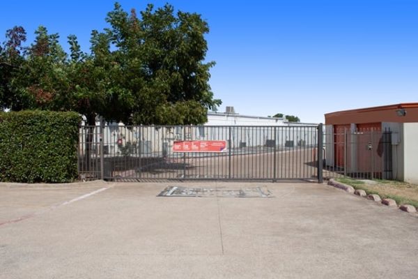 Public Storage - Arlington - 2531 South Cooper Street - 2531 South Cooper Street