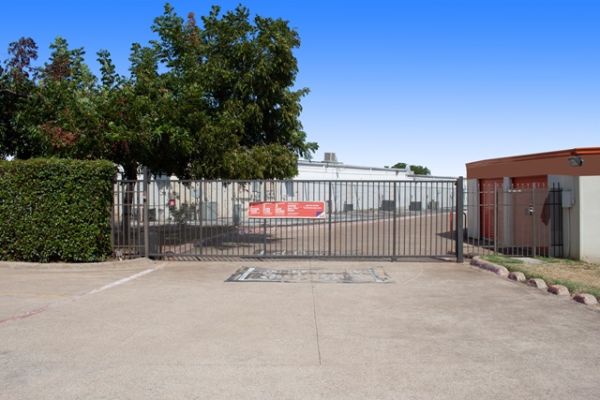 Public Storage - Arlington - 2531 South Cooper Street - 2531 South Cooper Street