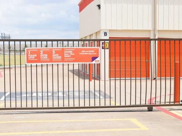 Public Storage - Dallas - 11085 Walnut Hill Lane - 11085 Walnut Hill Lane