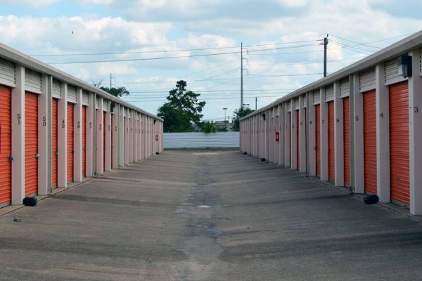 Public Storage - Houston - 5685 De Soto Drive - 5685 De Soto Drive