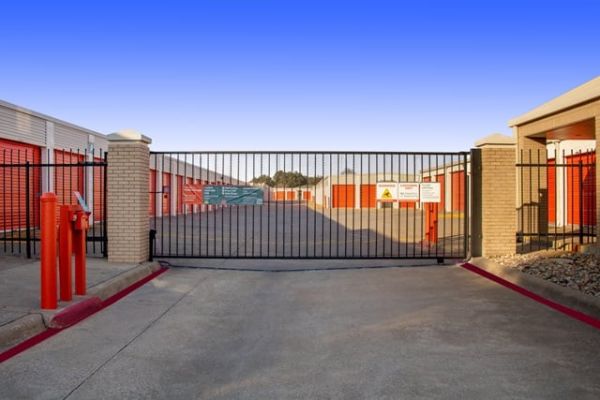 Public Storage - Plano - 3301 W Parker Road - 3301 W Parker Road