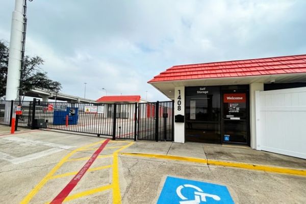 Public Storage - Grand Prairie - 1408 N State Highway 161 - 1408 N State Highway 161