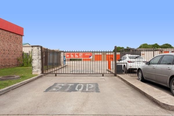 Public Storage - Austin - 9814 West Gate Blvd - 9814 West Gate Blvd