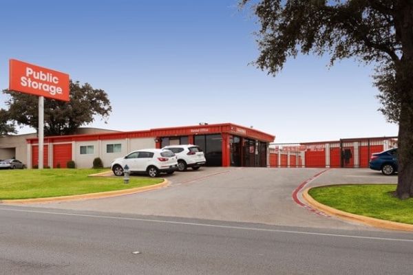 Public Storage - Carrollton - 1707 South I-35 East - 1707 South I-35 East