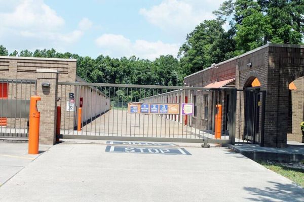 Public Storage - Kingwood - 22559 Highway 59 N - 22559 Highway 59 N