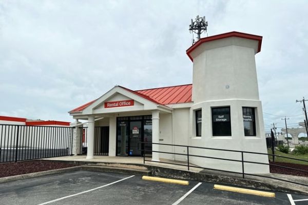 Public Storage - San Antonio - 10652 N Interstate Highway 35 - 10652 N Interstate Highway 35