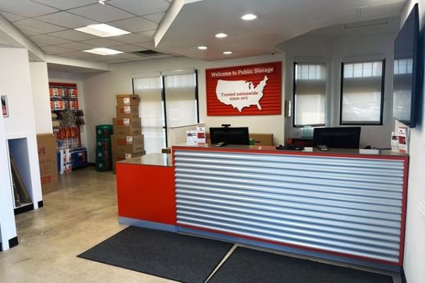 Public Storage - San Antonio - 10652 N Interstate Highway 35 - 10652 N Interstate Highway 35