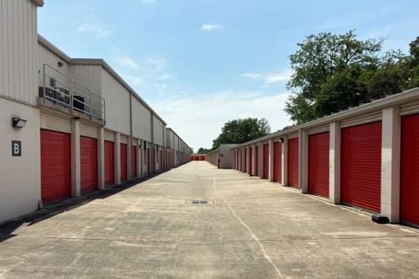 Public Storage - Houston - 2100 North Loop West - 2100 North Loop West