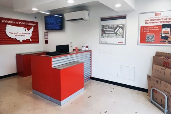 Public Storage - San Antonio - 2550 Thousand Oaks Dr - 2550 Thousand Oaks Dr