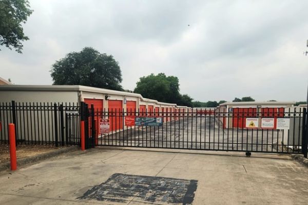Public Storage - San Antonio - 2550 Thousand Oaks Dr - 2550 Thousand Oaks Dr