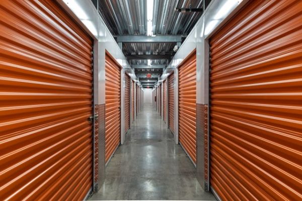 Public Storage - Houston - 9811 North Freeway - 9811 North Freeway