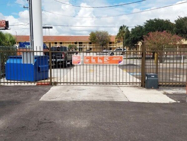 Public Storage - San Antonio - 4622 Center Park Blvd - 4622 Center Park Blvd