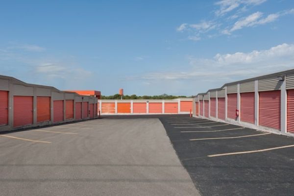 Public Storage - Austin - 10001 North I H 35 - 10001 North I H 35