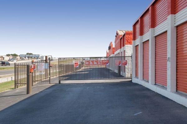 Public Storage - Austin - 10001 North I H 35 - 10001 North I H 35