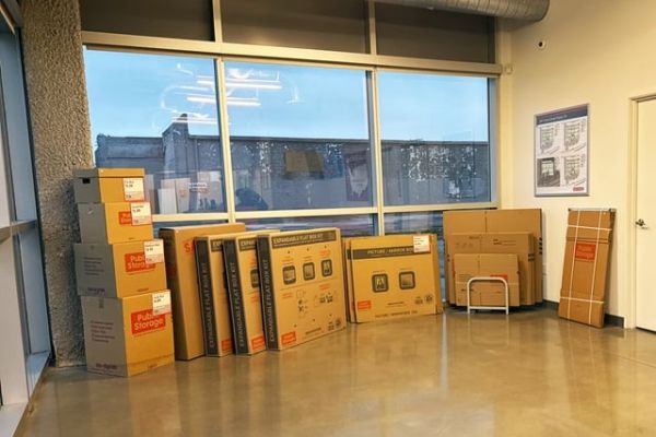 Public Storage - Dallas - 207 Avery Street - 207 Avery St