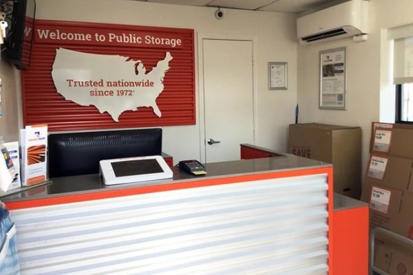 Public Storage - Charleston - 2560 Ashley Phosphate Road - 2560 Ashley Phosphate Road