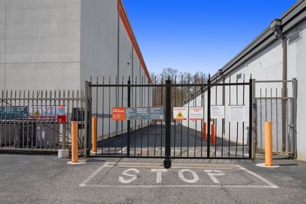 Public Storage - Hawthorne - 1080 Goffle Road - 1080 Goffle Road