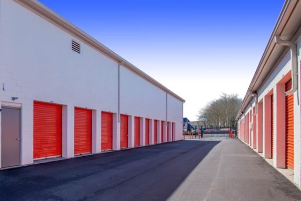 Public Storage - Farmingdale - 47 Broadhollow Road - 47 Broadhollow Road