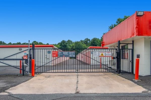 Public Storage - Aston - 4021 Market Street - 4021 Market Street