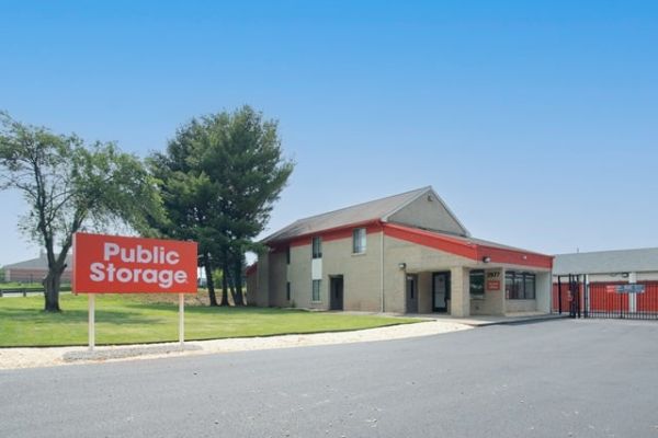 Public Storage - Whitehall - 2977 MacArthur Road - 2977 MacArthur Road