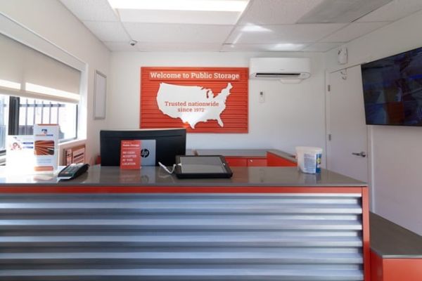 Public Storage - Charlotte - 8520 E WT Harris Blvd - 8520 E WT Harris Blvd