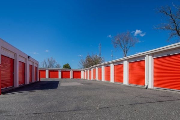 Public Storage - West Babylon - 821 Sunrise Hwy - 821 Sunrise Hwy