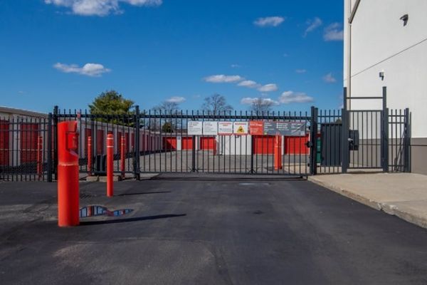 Public Storage - West Babylon - 821 Sunrise Hwy - 821 Sunrise Hwy