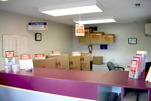 Public Storage - Branford - 6 Summit Place - 6 Summit Place