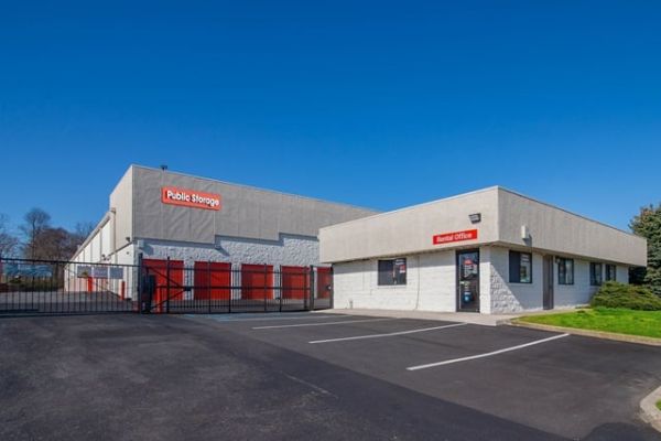 Public Storage - Lake Ronkonkoma - 363 Portion Road - 363 Portion Road