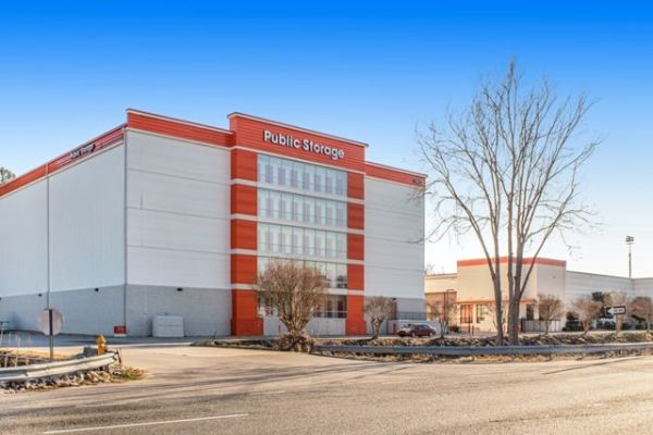 Public Storage - Raleigh - 1400 Capital Blvd - 1400 Capital Blvd