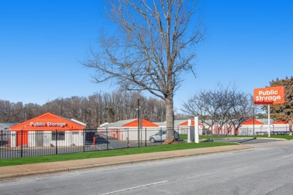 Public Storage - Charlotte - 5301 N Sharon Amity Rd - 5301 N Sharon Amity Rd