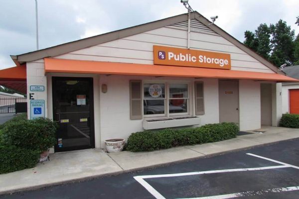 Public Storage - Lexington - 951 N Main Street - 951 N Main Street