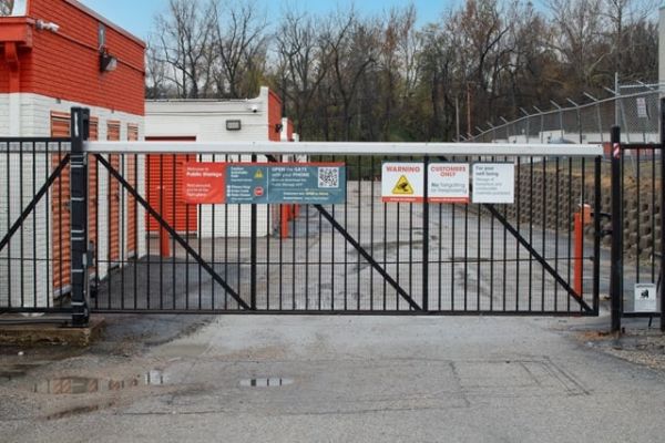 Public Storage - Florissant - 11575 New Halls Ferry Road - 11575 New Halls Ferry Road