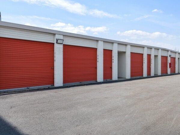 Public Storage - Carol Stream - 440 E Saint Charles Rd - 440 E Saint Charles Rd