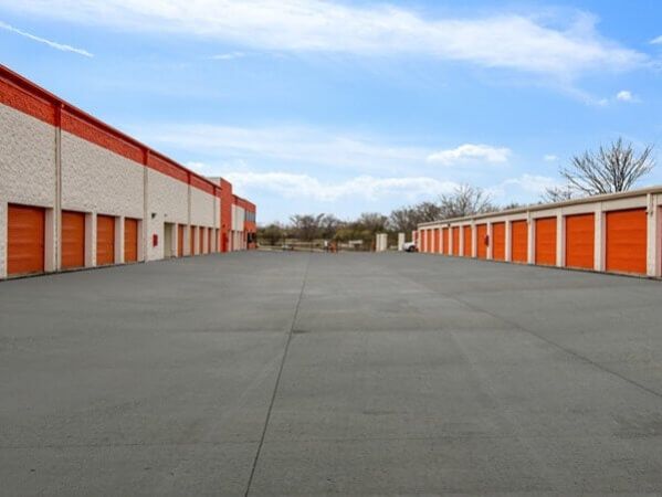Public Storage - Burr Ridge - 341 S Frontage Road - 341 S Frontage Road