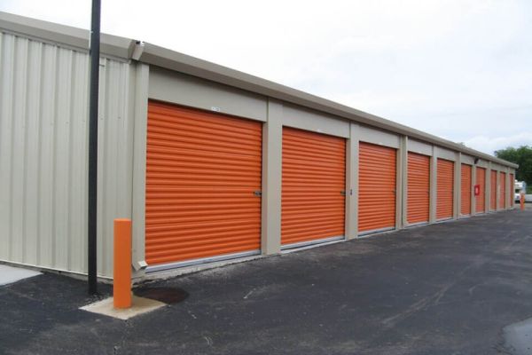 Public Storage - Wichita - 6805 E Harry Street - 6805 E Harry Street